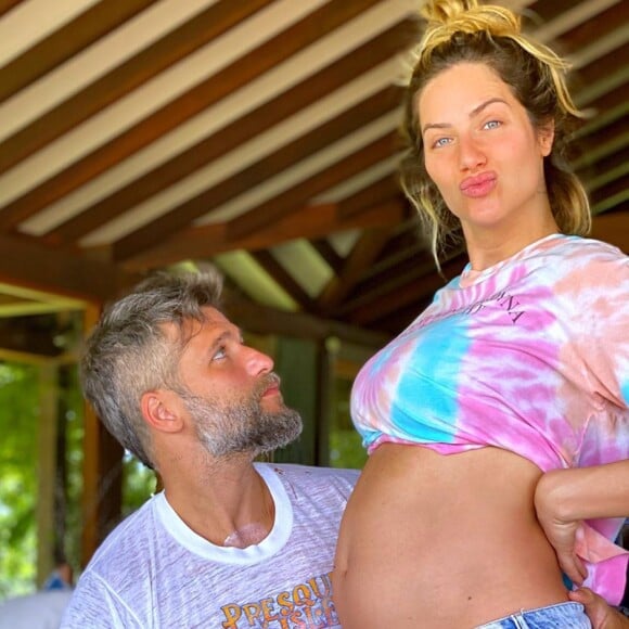 Giovanna Ewbank está grávida de cinco meses e espera um menino