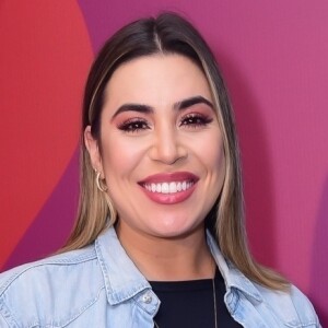 Naiara Azevedo está isolada em casa durante a quarentena do coronavírus