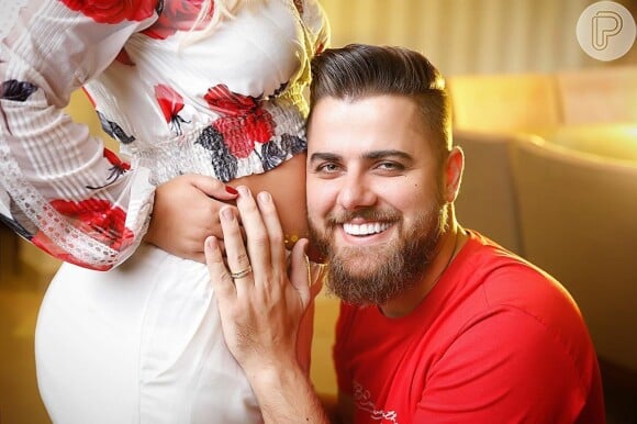 Dupla de Cristiano, Zé Neto faz foto com mulher por ensaio da 2ª gravidez