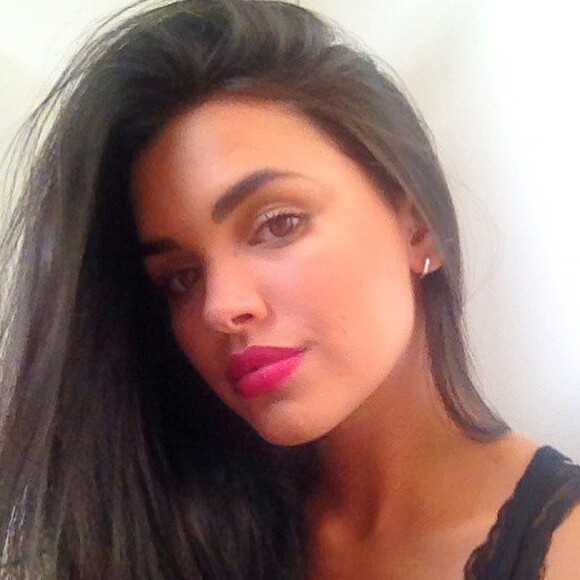 Giovana Cordeiro passou cinco anos alisando o cabelo