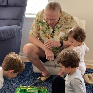 Patricia Abravanel costuma compartilhar momentos do pai, Silvio Santos, com os filhos e sobrinhos dela
