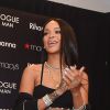 Rihanna lança seu perfume nos Estados Unidos e deixa barriga à mostra. Evento aconteceu no sábado, 25 de outubro de 2014