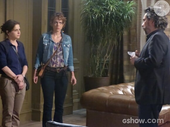 Cristina ainda terá que aguentar a tia, Cora, se intrometendo em suas funções dentro da empresa