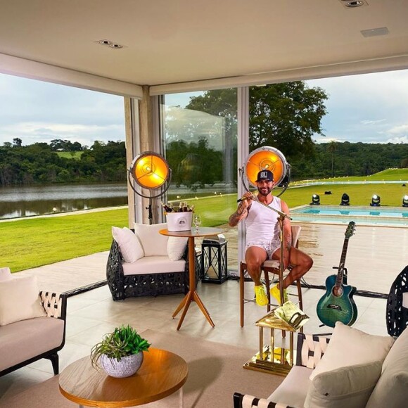 Gusttavo Lima foi um dos primeiros artistas a fazer lives na quarentena