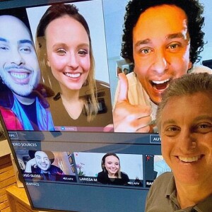 Larissa Manoela fez a sua estreia no 'Caldeirão do Huck'