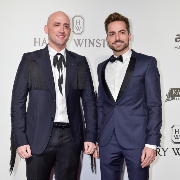 Paulo Gustavo exibe foto com filho e marido, Thales Bretas, no dia da luta contra o preconceito LGBTQ+