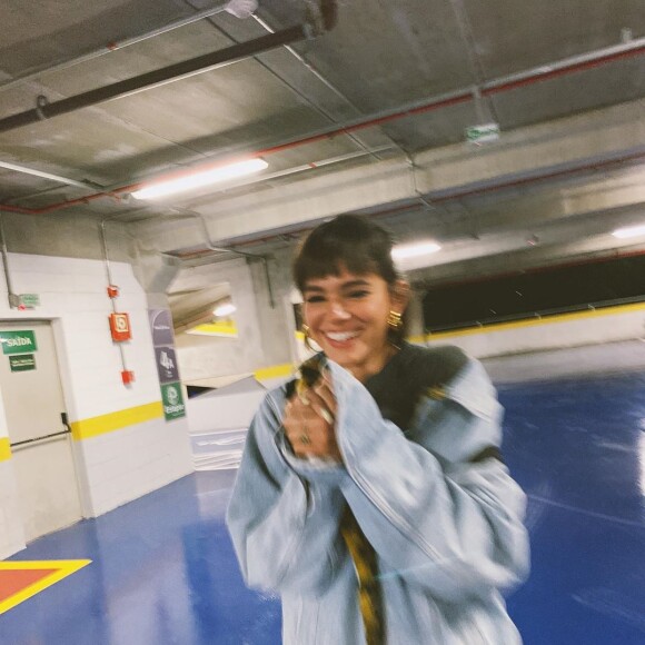 Bruna Marquezine está encantada com novo pet