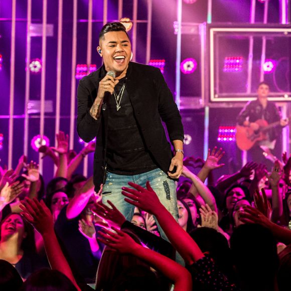 Felipe Araújo afirmou que sempre ajudou a ex financeiramente