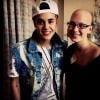 Bondoso e solícito, Justin visitou uma fã em tratamento contra um câncer em hospital no Canadá, em outrubro de 2012