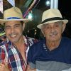 Pai de Zezé Di Camargo, Francisco chamou atenção pelo semblante saudável em foto com o filho mais velho: 'Maravilha'