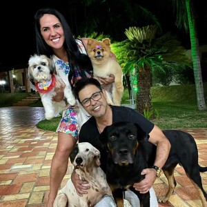 Zezé Di Camargo e Graciele Lacerda são apaixonados por pets