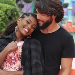 Erika Januza rompeu namoro com o empresário Victor Evangelista em agosto de 2019