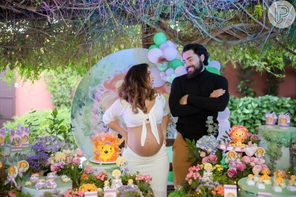 Liah Soares e o noivo, Carlo Porto, estão mais conectados na gravidez