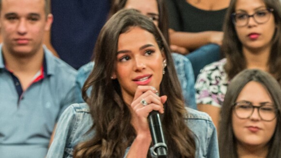 Meme 'cabeleireira Leila' conquista Bruna Marquezine, Marília Mendonça e mais