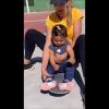 Ticiane Pinheiro andou de skate com a filha caçula, Manuella, de 1 ano: 'Radical!'