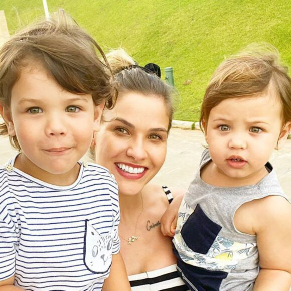 Andressa Suita filma filho com chapéu de palha e se derrete: 'E esse estilo?'