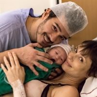 Marcos Veras anuncia nascimento de 1º filho com Rosanne Mulholland: 'Davi'