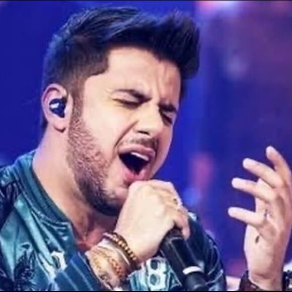 Zezé Di Camargo fez homenagem a Cristiano Araújo