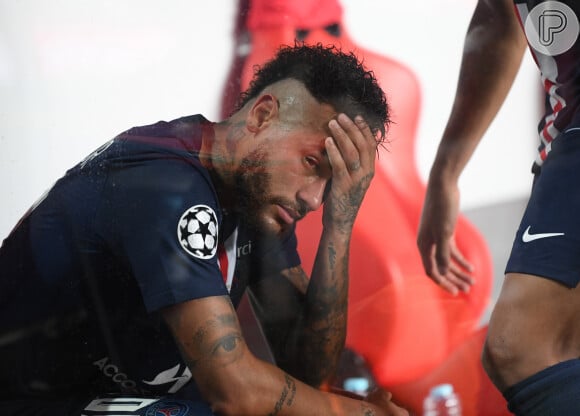 Neymar lamenta derrota do PSG para o Bayern de Munique na Champions League
