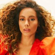 Anitta adere ao cabelo cacheado e aposta em trends que você já ama em ensaio!