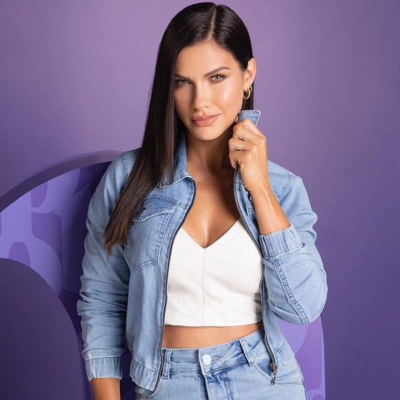 Jeans de Andressa Suita: a modelo combinou jaqueta e calça no tecido