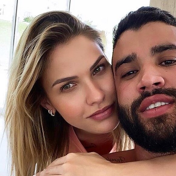 Mulher de Gusttavo Lima, Andressa Suita marcou o marido no vídeo do filho cantando música inédita