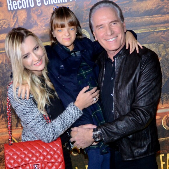 Mulher de Roberto Justus, Ana Paula Siebert se divertiu em vídeos com Rafa Justus