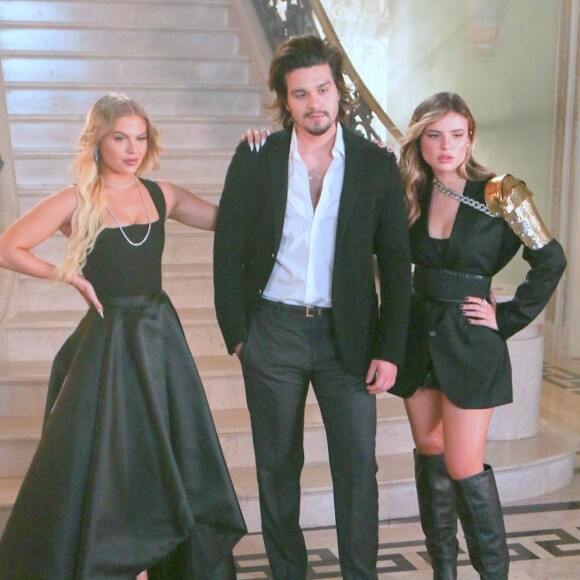 Luan Santana explica relação e aproximação com Giulia Be