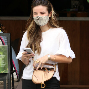 Giulia Be é fotografada durante ida a restaurante com amigo no Jardins, São Paulo, nesta segunda-feira, 23 de novembro de 2020