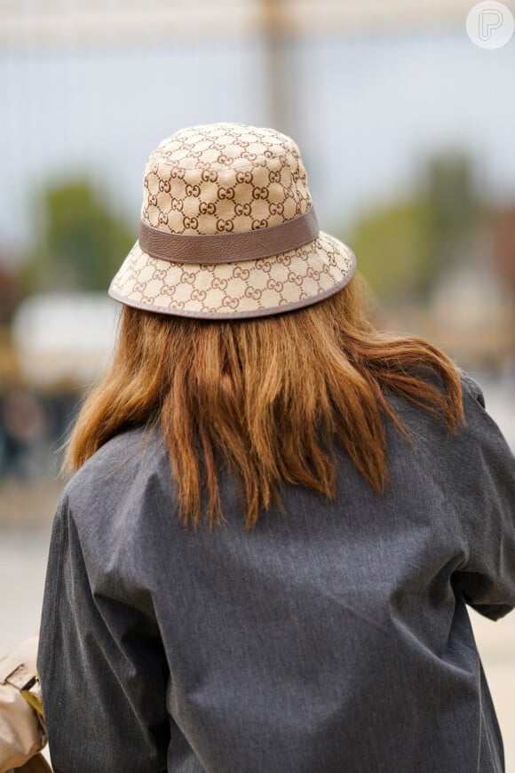 Bucket hat é trend no penteado no verão