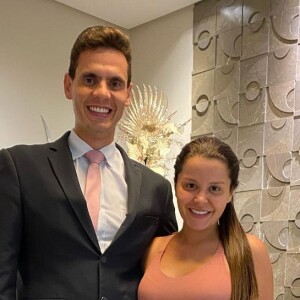 Maraisa exibe corpo 5kg mais magro em foto com o médico especialista em nutrologia Dr. Paulo Godoi