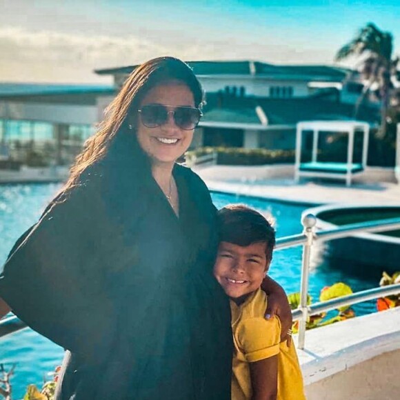 Irmã de Simaria, Simone viajou com a família para Cancún, no México