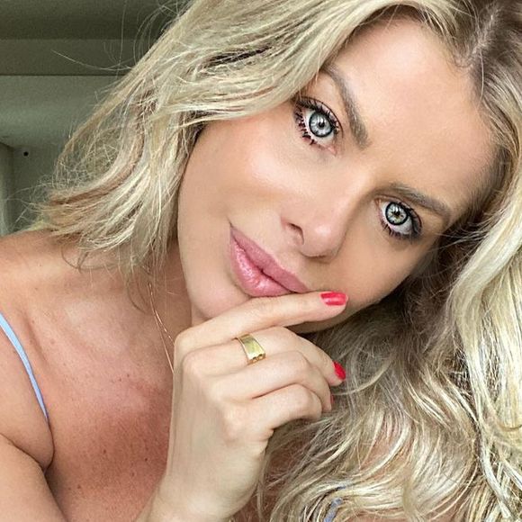 Karina Bacchi recorreu a novas sessões de fertilização in vitro