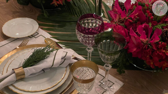 Marina Ruy Barbosa compartilha detalhes da decoração da mesa de Natal