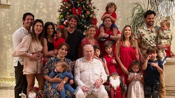 Silvio Santos celebra o Natal com a família e Patricia Abravanel posta fotos