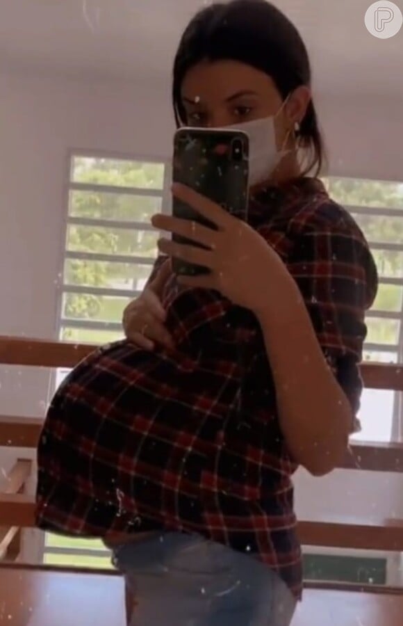 Talita Younan se surpreende com tamanho da barriga de gravidez