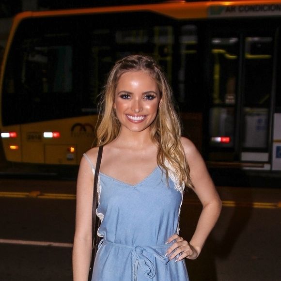 Giovanna Chaves está de férias em Trancoso, na Bahia, onde irá celebrar a chegada de 2021