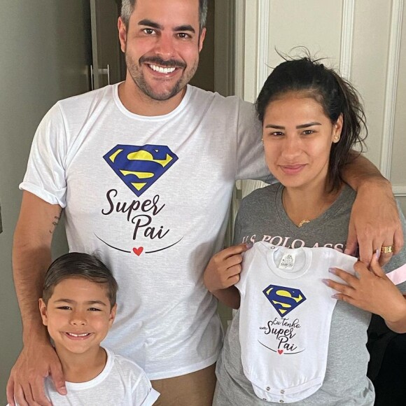 Simone e Kaká Diniz são pais de Henry, 6 anos, e esperam a filha, Zaya