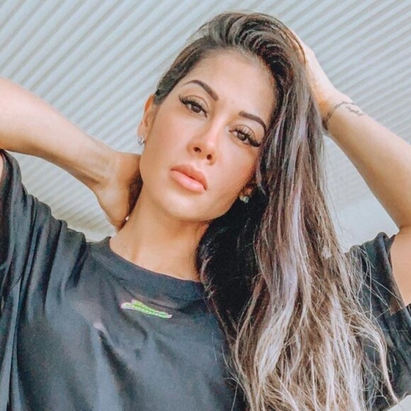 Mayra Cardi revelou teste positivo para o novo coronavírus
