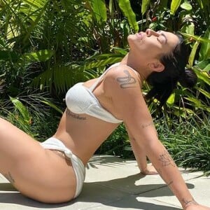 Vanessa Giácomo , Fabiana Karla, Wagner Santisteban, Alexandra Richter, Yara Charry, Gleici Damasceno, Cris Viannae Adriane Galisteu foram alguns famosos a parabenizarem pelo novo relacionamento