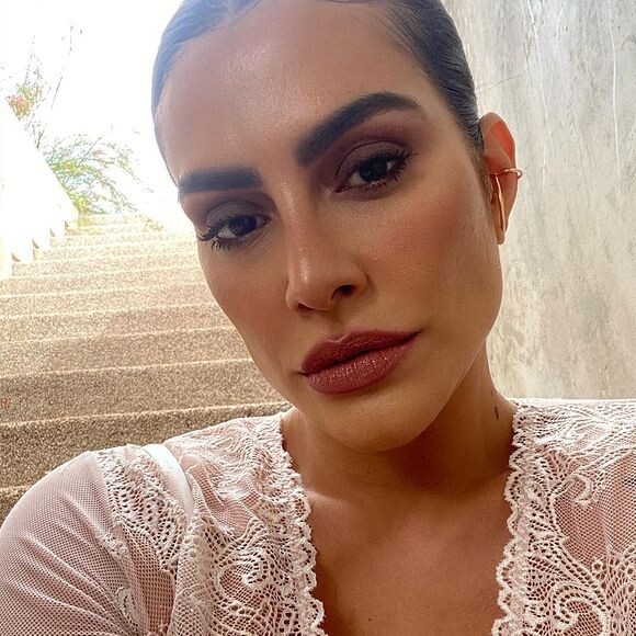 Cleo e Leandro D'Lucca viveram affair em 2017, quando foram flagrados aos beijos no festival Lollapalooza, em São Paulo