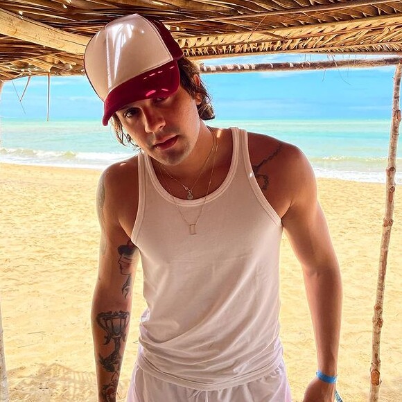 Amigos de Luan Santana teriam circulado pela cidade para ir em busca de mulheres para participarem das festas que aconteceram em todos os dias 