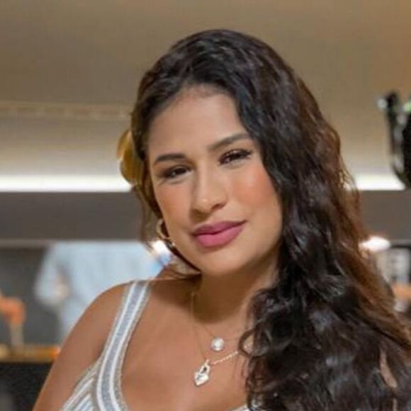 Simone, da dupla com Simaria, está na reta final da gravidez de Zaya