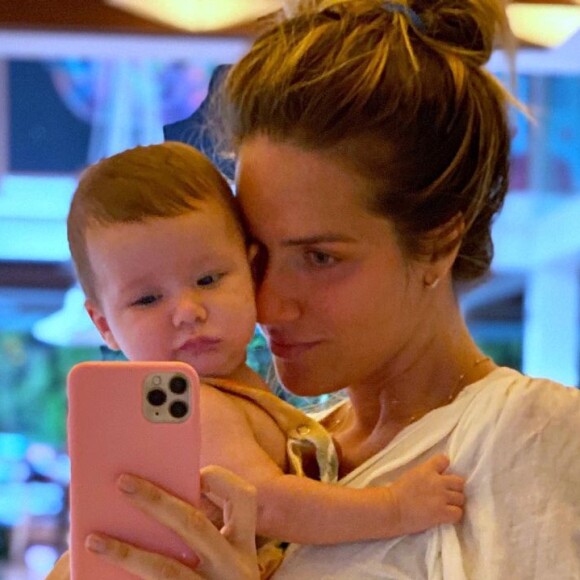 Giovanna Ewbank se espantou com a idade de Zyan: 'Meio ano!'