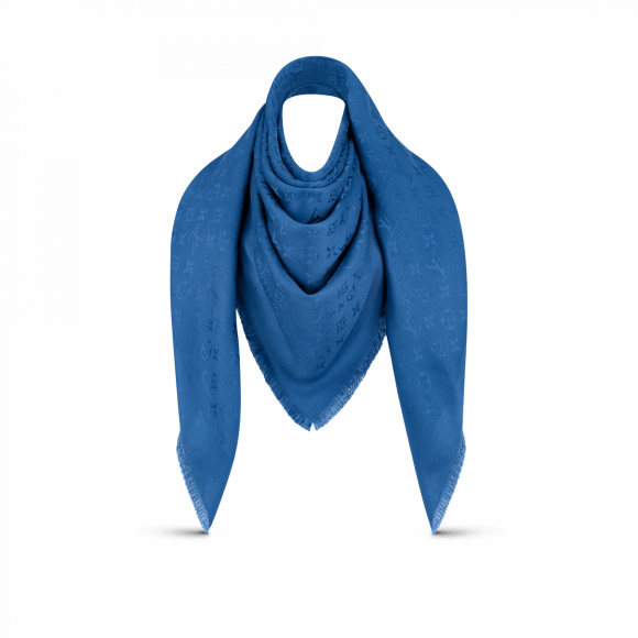 Xale azul usado por Andressa Suita é vendido por R$ 3.200 na verão brasileira do site da Louis Vuitton