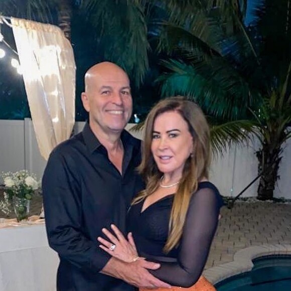 Zilu Camargo namora o empresário Antonio Casagrande há 9 meses