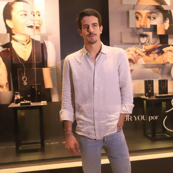 Enzo Celulari está conhecendo melhor Bruna Marquezine