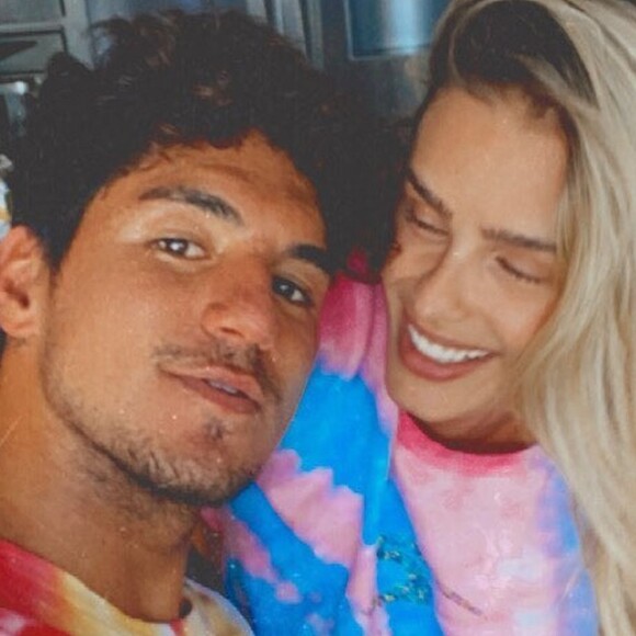 Yasmin Brunet e Gabriel Medina estão casados