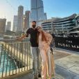Maiara e Fernando Zor viajam para Dubai e tomam bebida com ouro