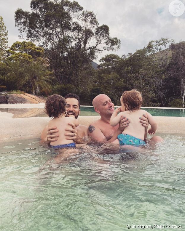 Paulo Gustavo e marido sofreram discriminação quando decidiram ter filhos